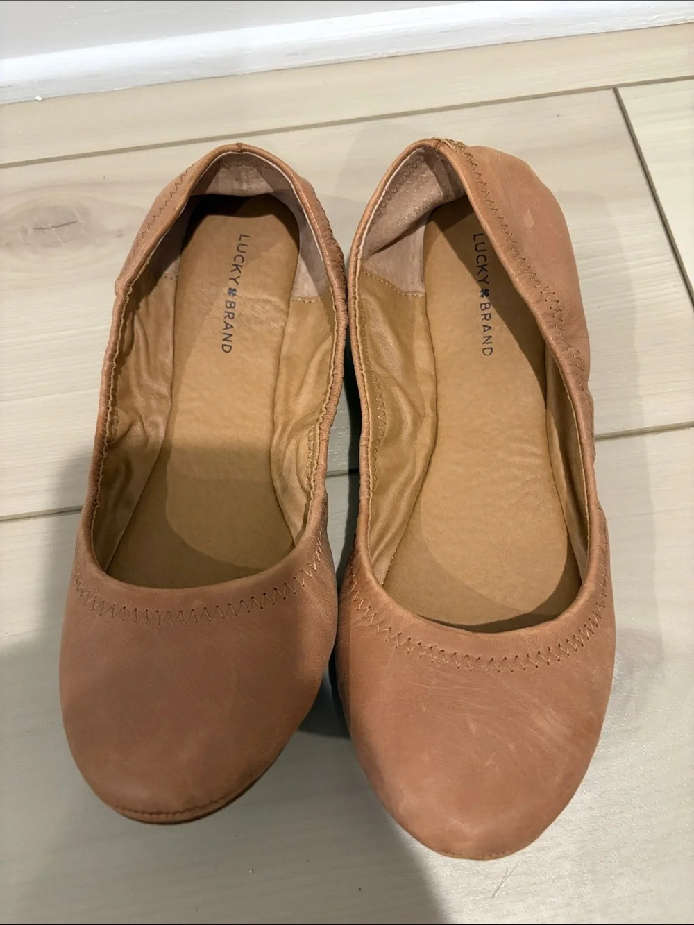Lucky Brand Women's Cognac Ballet Flats - Picture 1 of 3